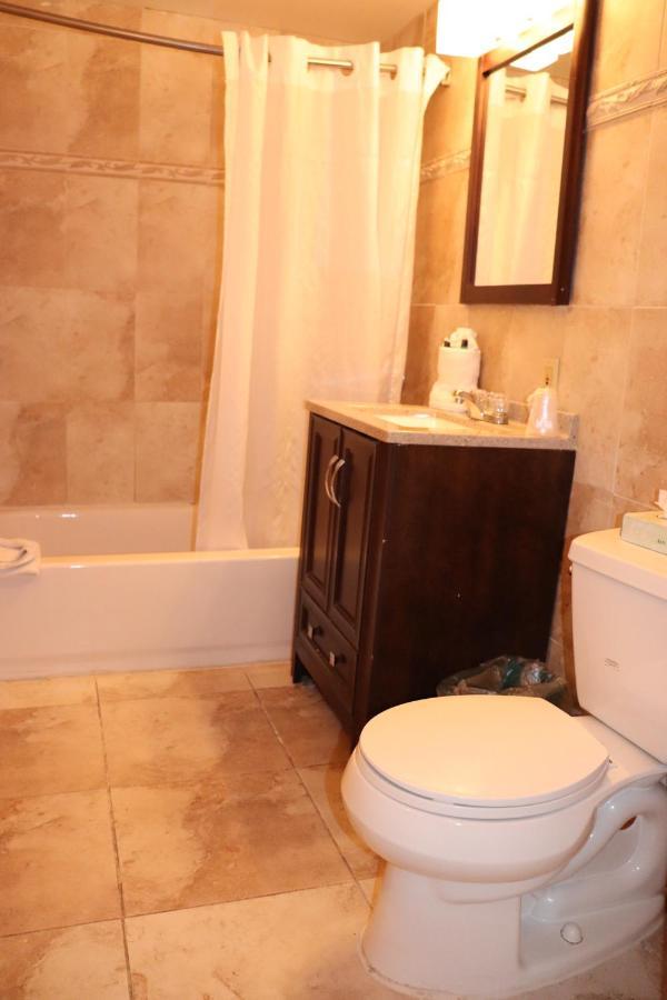On Hollywood Beach - Affordable Two Bedrooms Sleeps 6 With Two Bathrooms Dania Beach Exterior foto