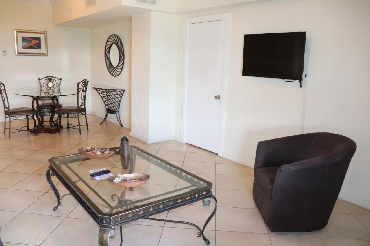 On Hollywood Beach - Affordable Two Bedrooms Sleeps 6 With Two Bathrooms Dania Beach Exterior foto